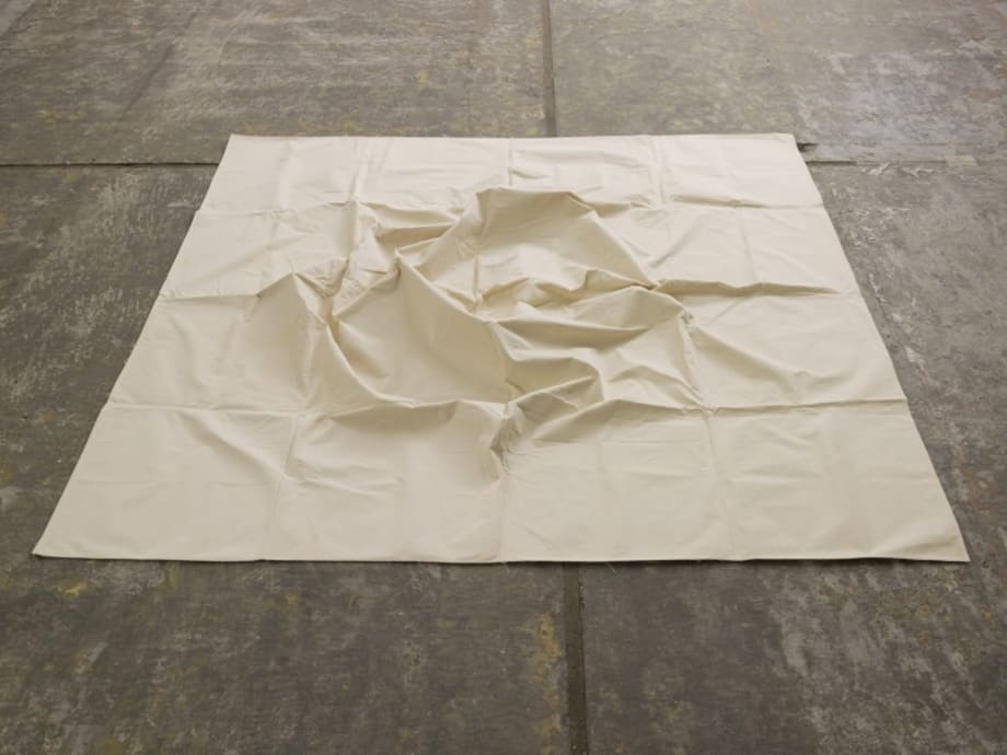 Jirō Takamatsu's piece "Slack of Cloth No. 287"